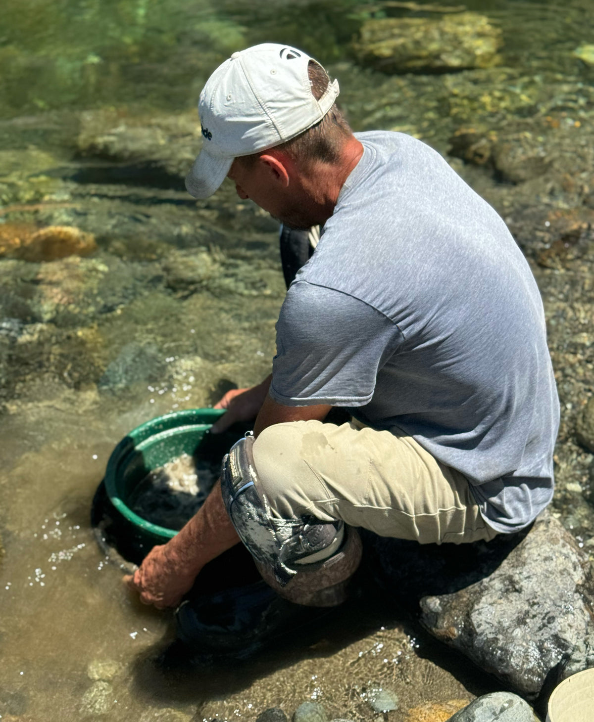 Gold-nugget-prospecting